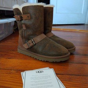 UGG Dylyn Boot - Like New